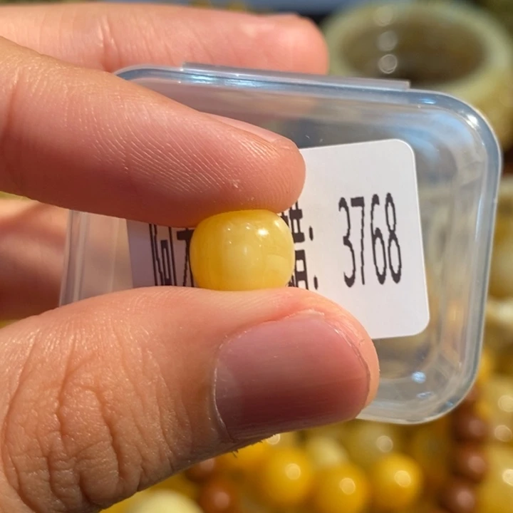 琥珀未镶嵌珠宝奇石3768