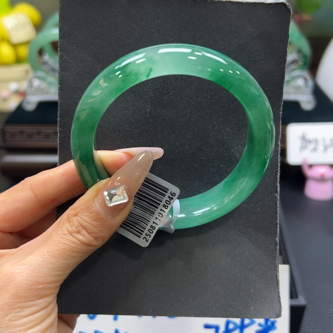 一***³石英质玉（非洲翠）未镶嵌手镯62