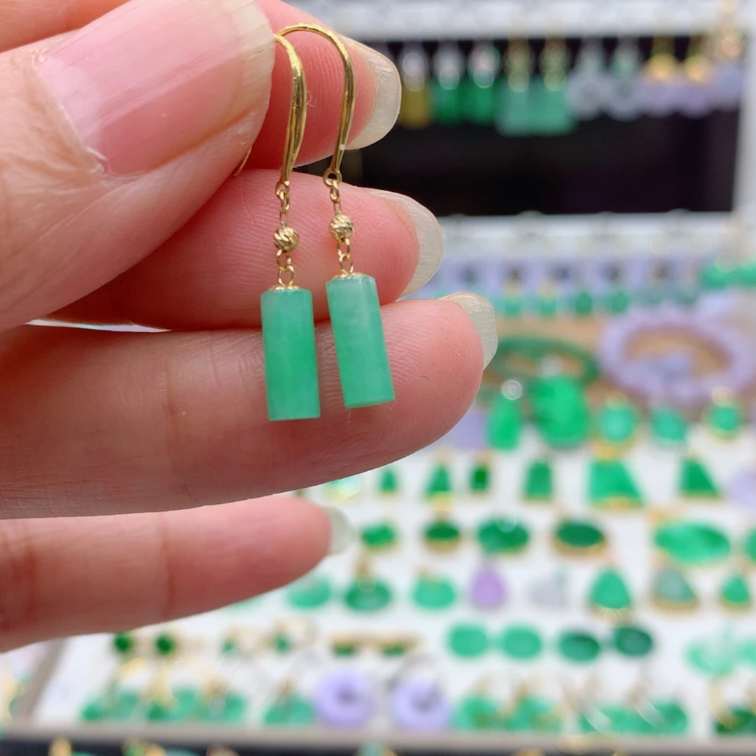 翡翠18K金镶嵌耳饰