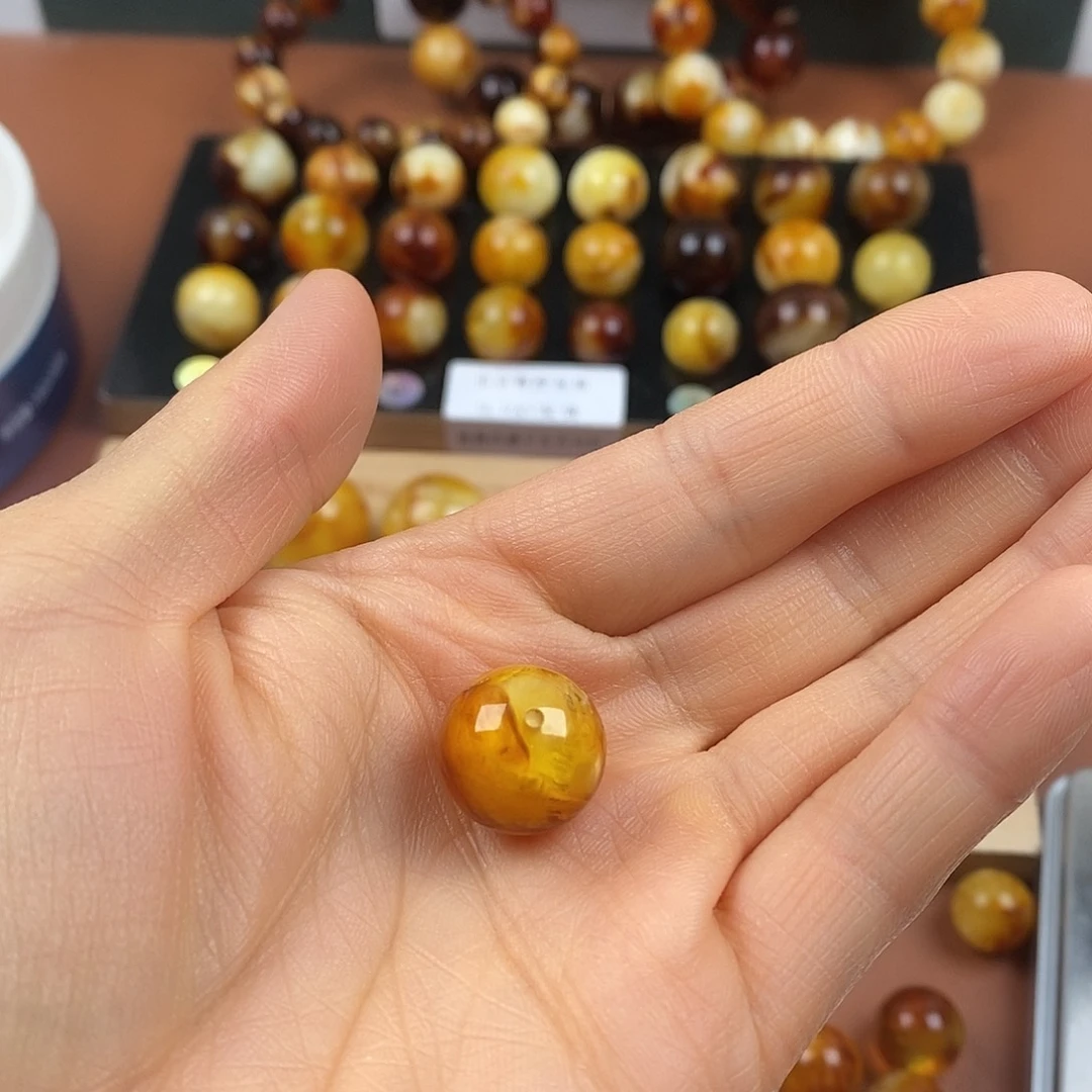 Z***z裸石琥珀未镶嵌蜜蜡