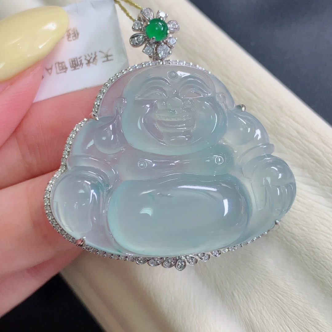 翡翠18K金镶嵌颈饰佛公