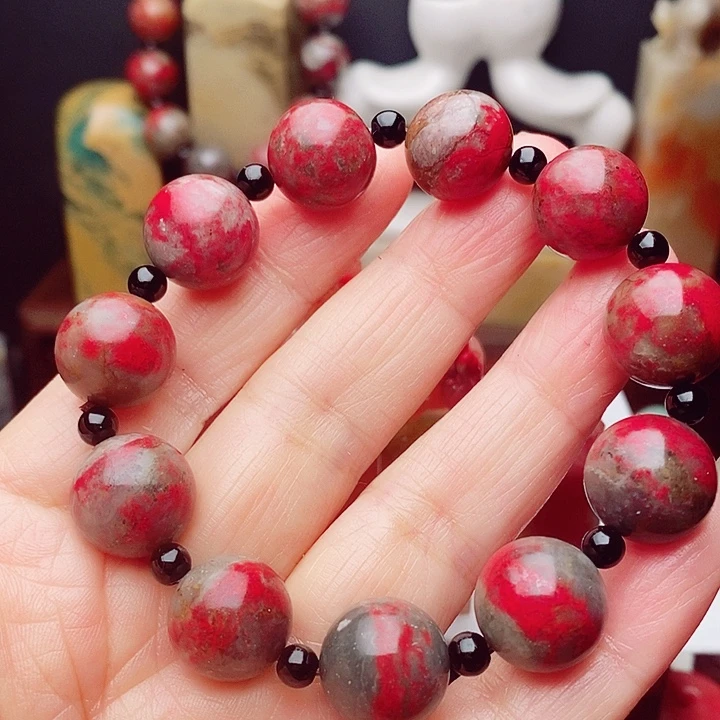 人****昌化鸡血石鸡血石手串