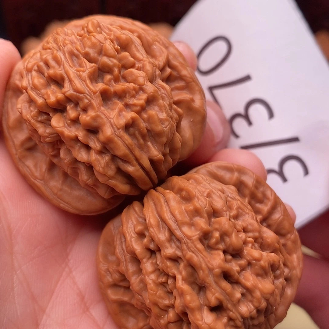 文玩核桃把件39.5汉高楼