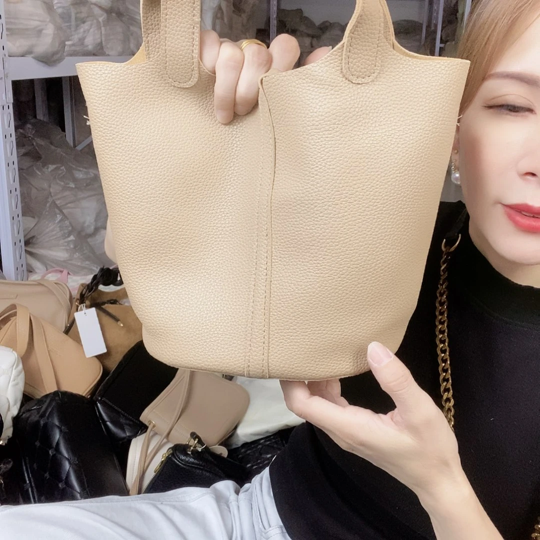 蚕丝小牛剖层皮革PU