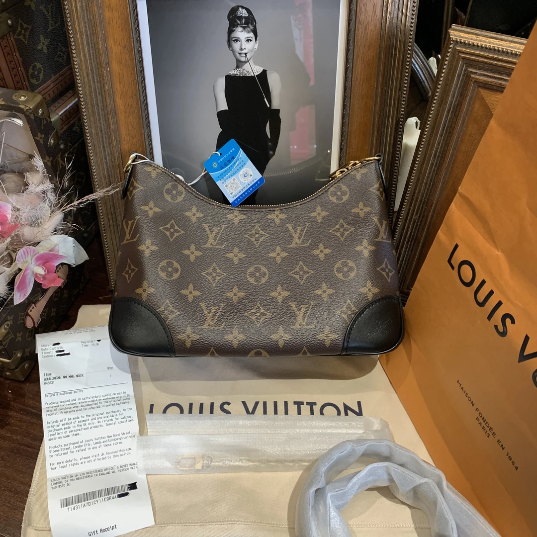 全新未使用 LouisVuitton/路易威登 LV 黑牛角包 芯片款/sp23165