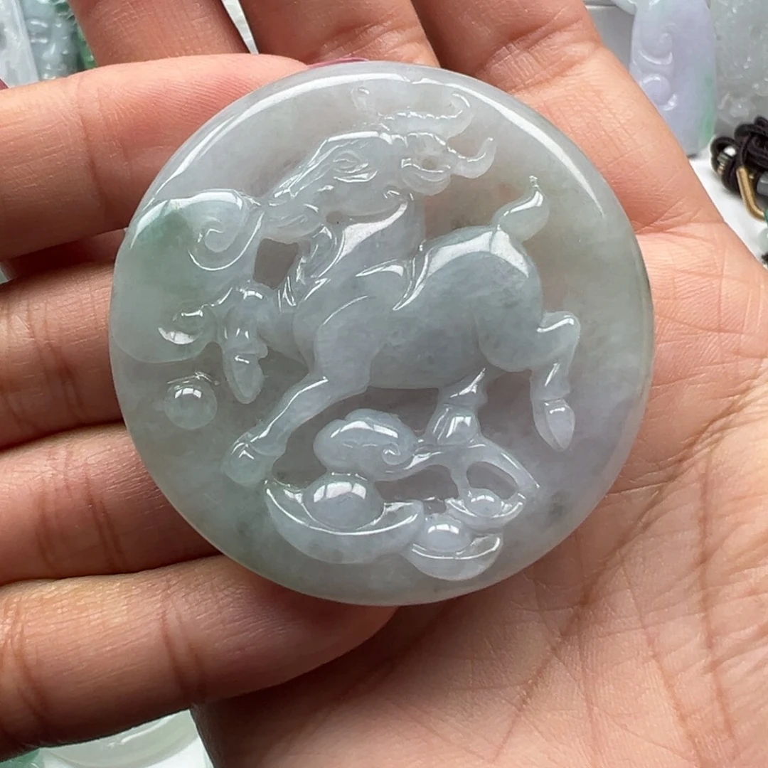 翡翠颈饰未镶嵌羊