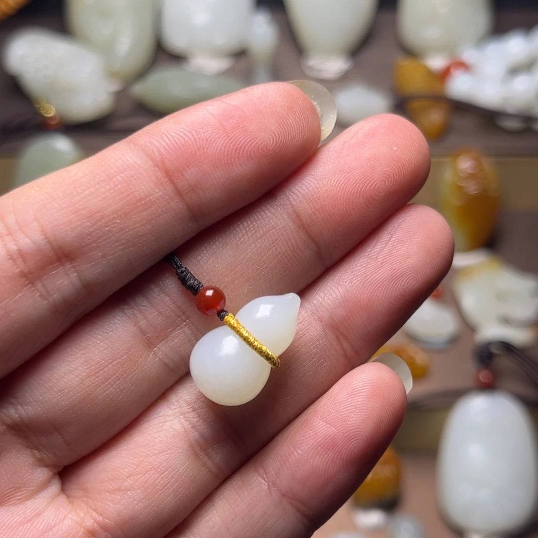 和田玉未镶嵌吊坠(不含链)