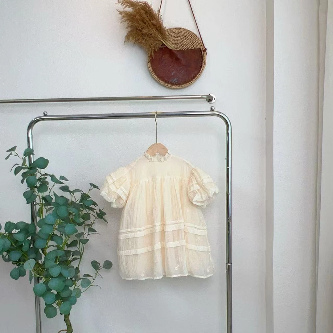 6939而米白连衣裙