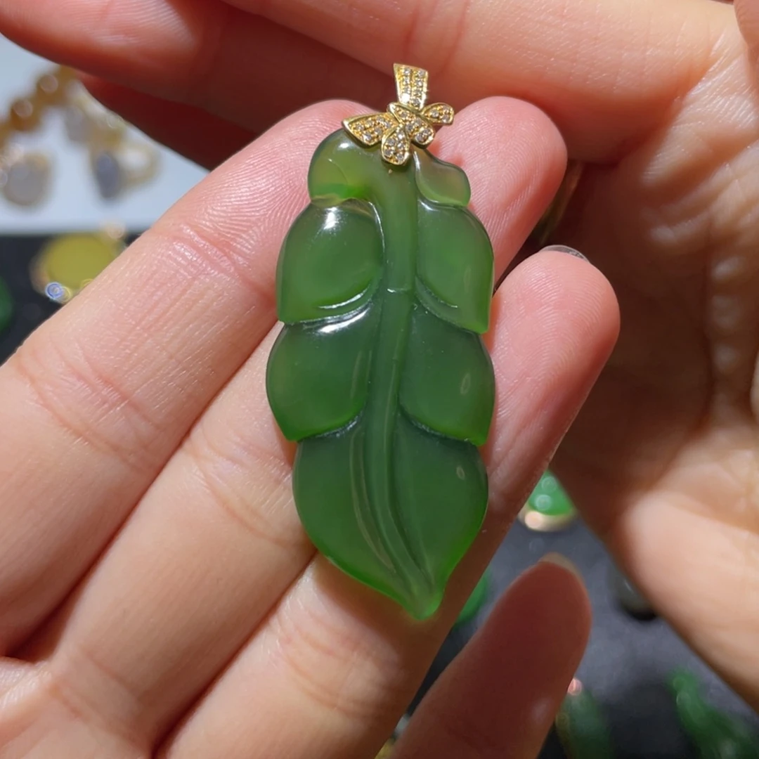 和田玉（碧玉）18K金镶嵌颈饰