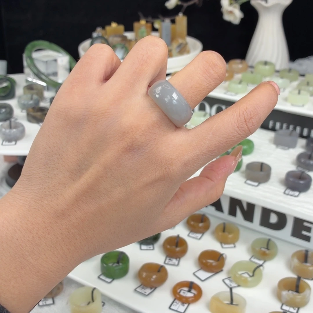 和田玉（糖玉）未镶嵌戒指Q121烟紫馒头18.2不退换17码