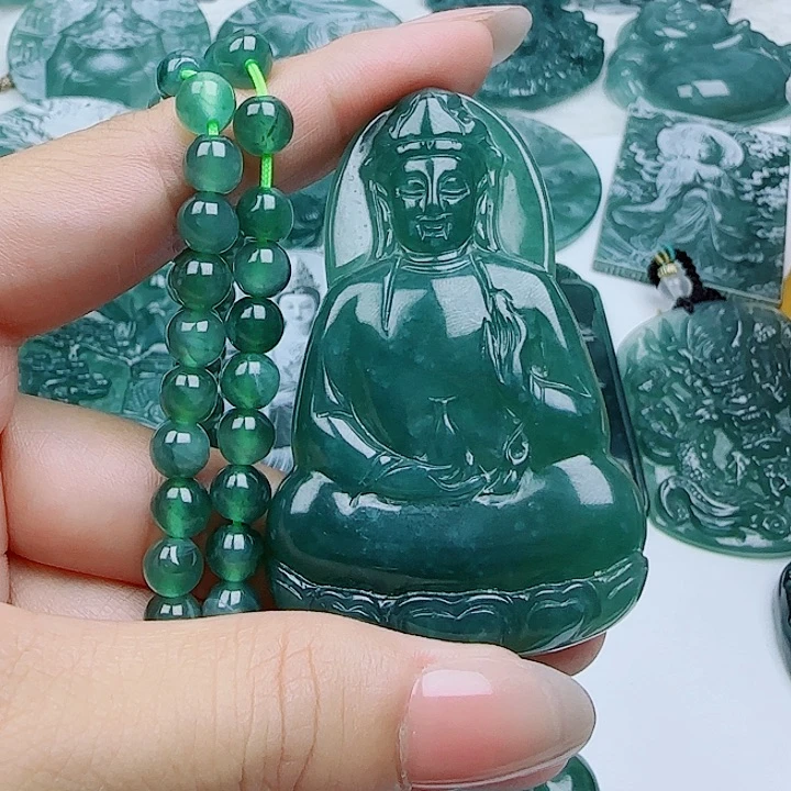 翡翠未镶嵌颈饰多样性发货天然的A货翡翠