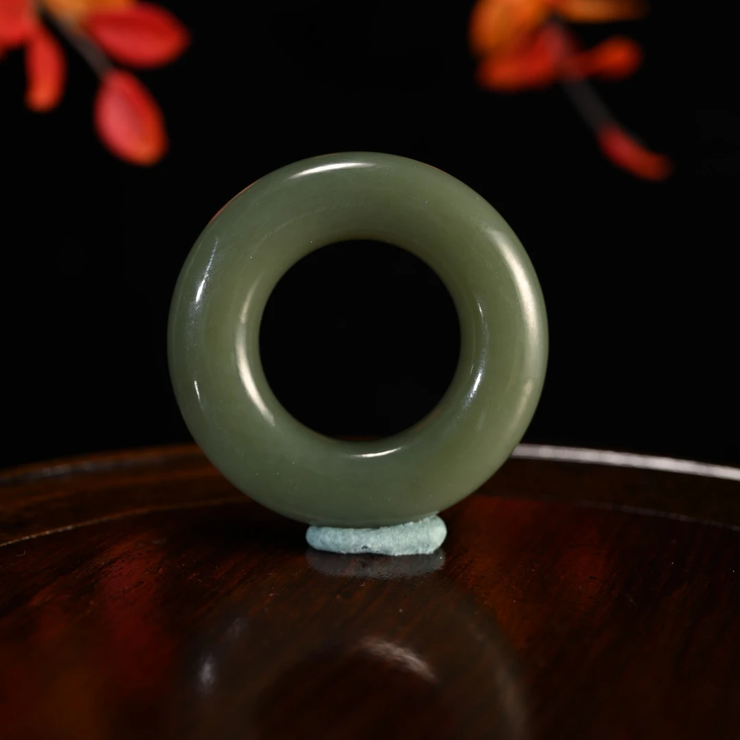 LOT8841 2512060101和田玉碧玉挂件/保利