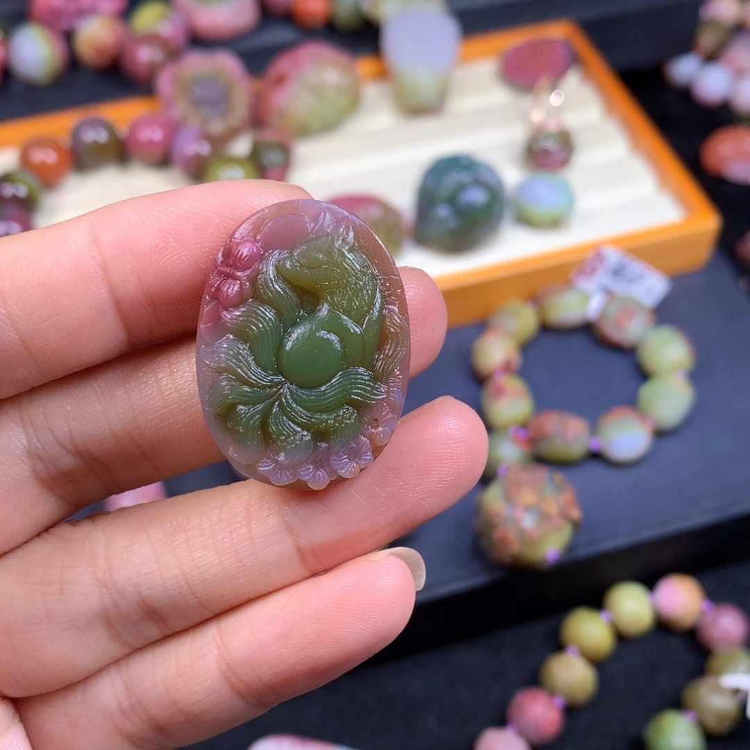 玛瑙/玉髓颈饰未镶嵌