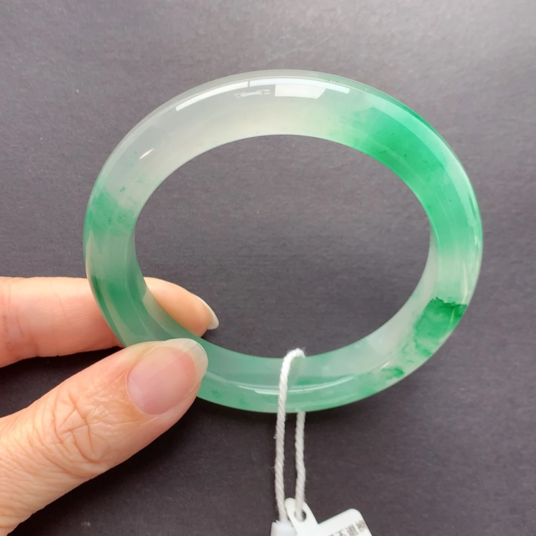 未镶嵌手镯石英质玉