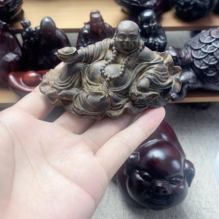 木奇楠木雕刻荷叶弥勒佛摆件