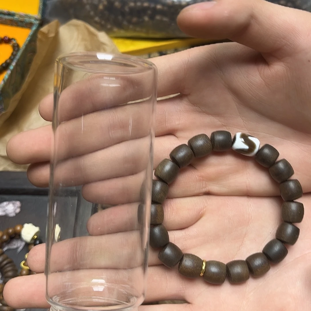 大叶紫檀（黑酸枝木类）