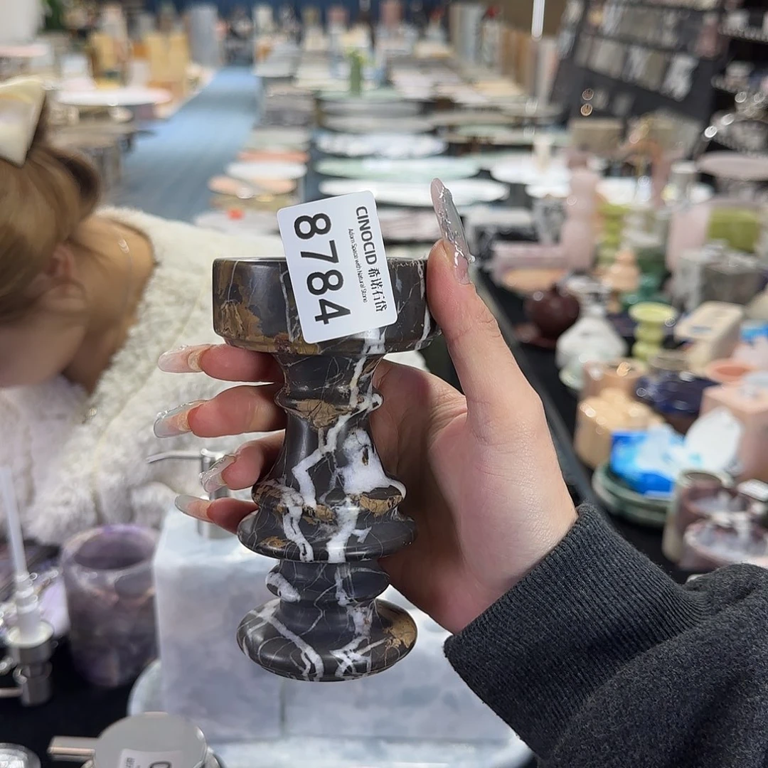 8784 黑金花中古烛台 福利