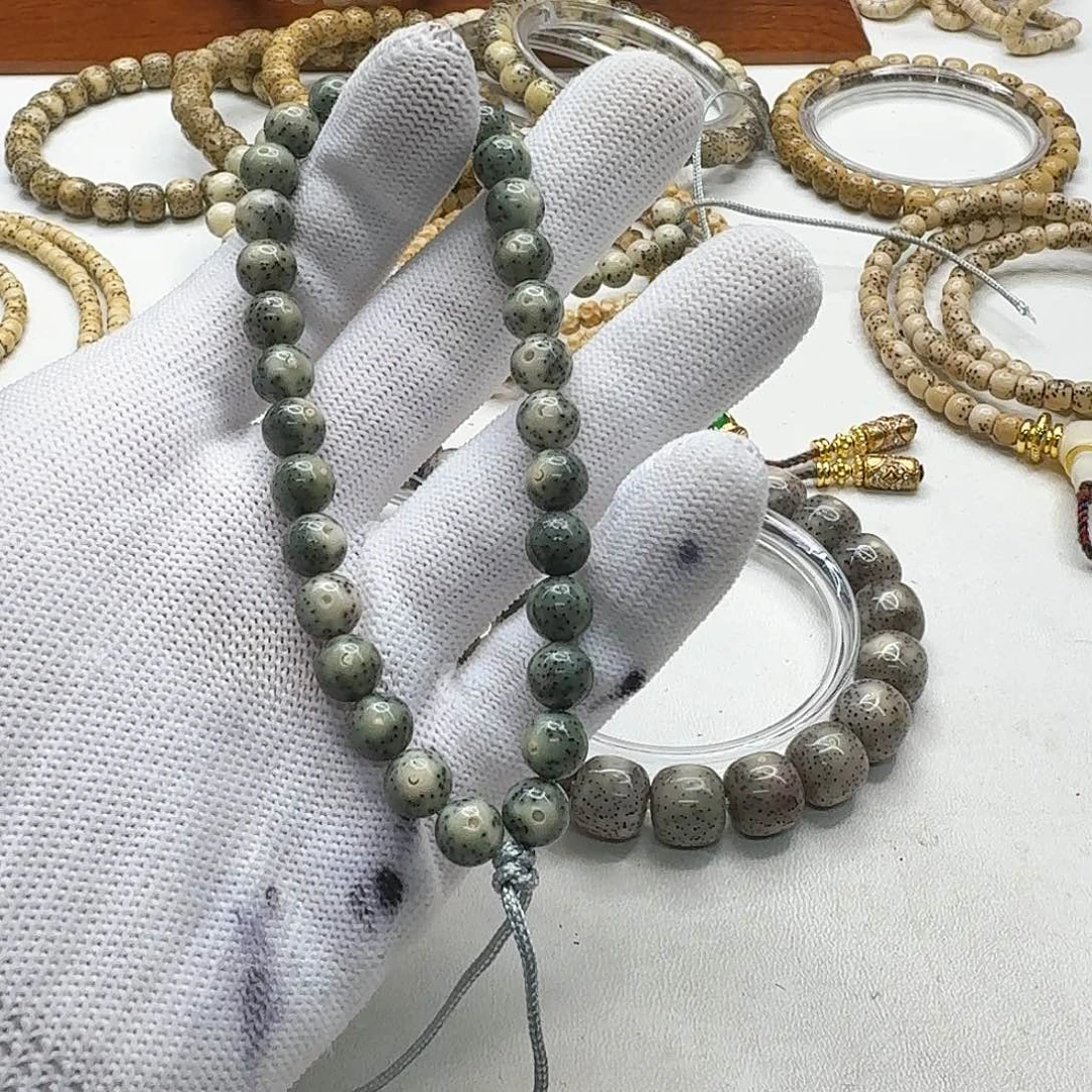 星月菩提吊坠43灭世糯冰绿幽灵月留白针尖星8圆手持