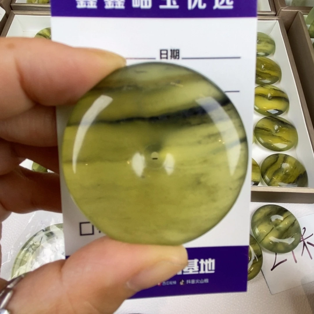 用***0未镶嵌蛇纹石玉颈饰