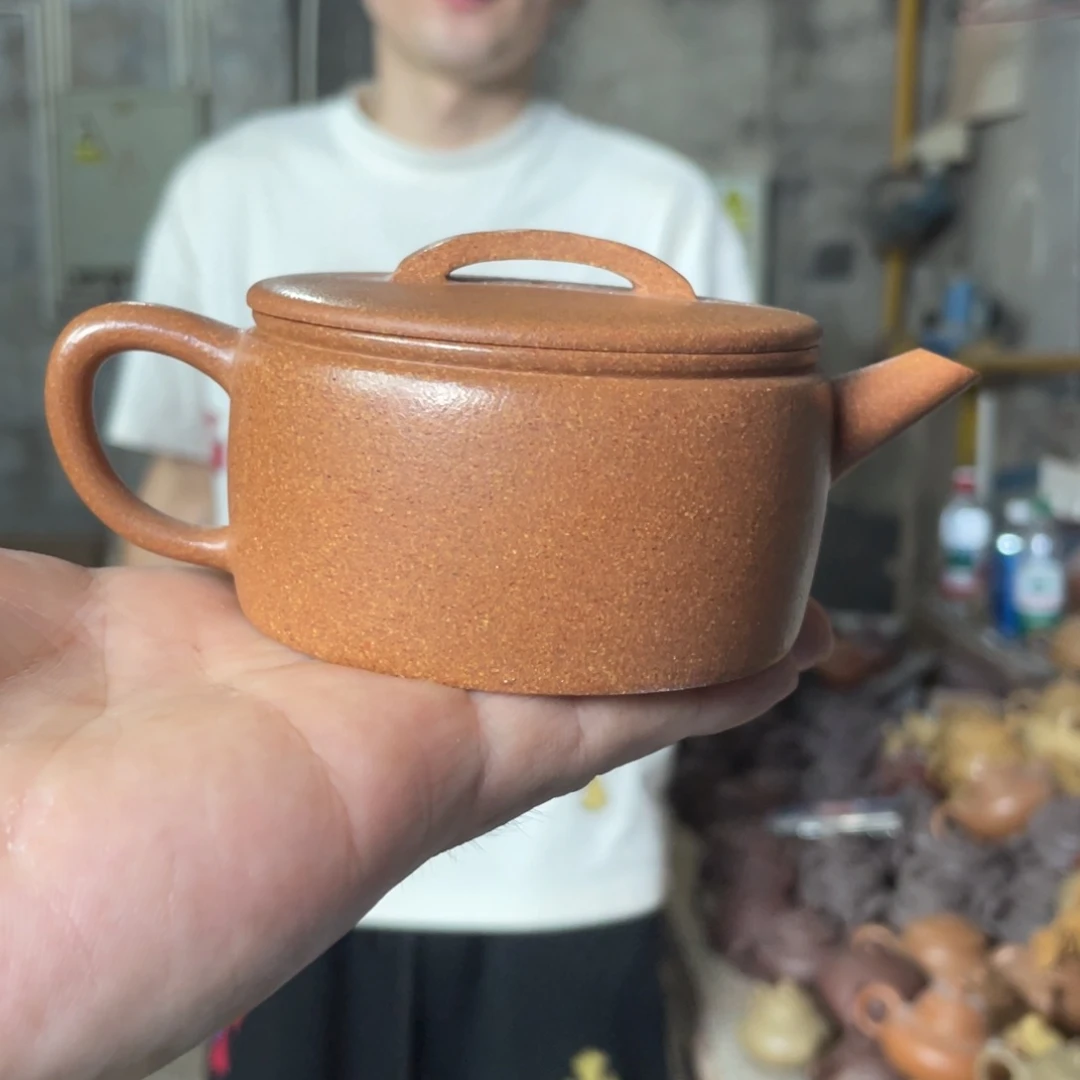 茶壶紫砂汉瓦。 沉香段。  全手工。150CC