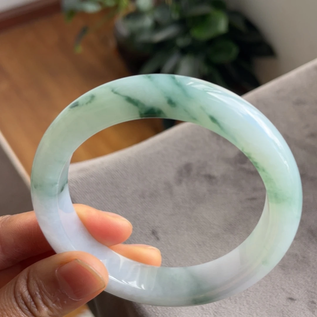 未镶嵌手镯翡翠飘花