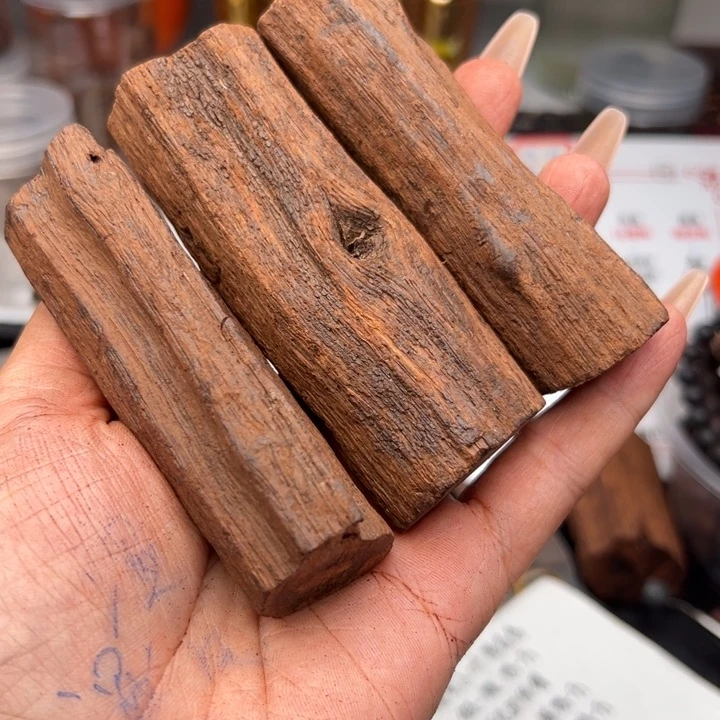 藤类降真香缅甸东枝料绿油大手把件39.9