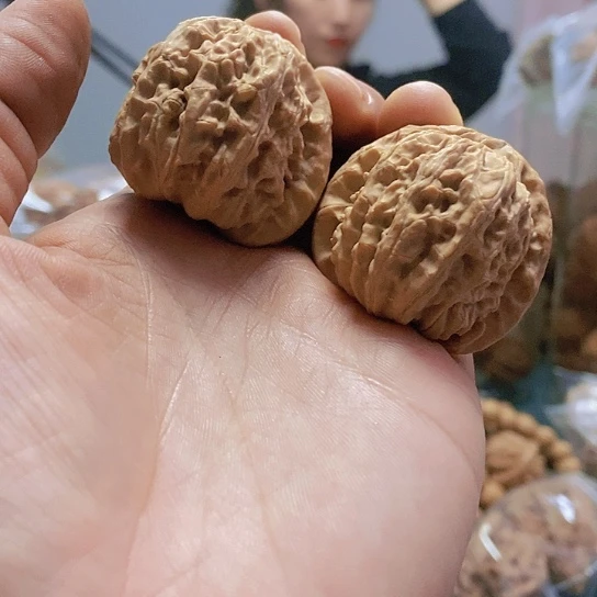 【闪购商品】把件文玩核桃38.5白狮子