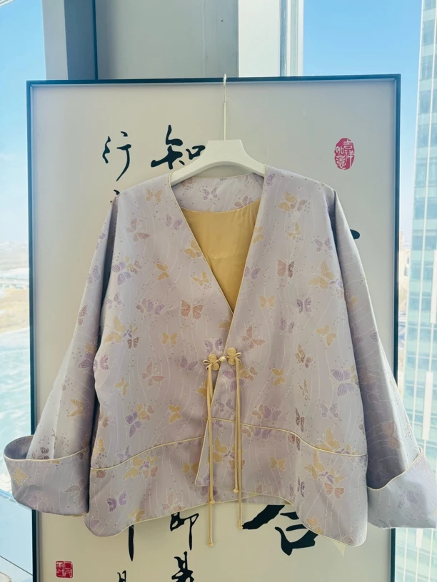 紫色蝴蝶宋锦百搭款外套