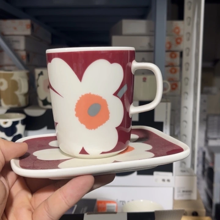 marimekko红底白花橙芯250ml+12*15碟