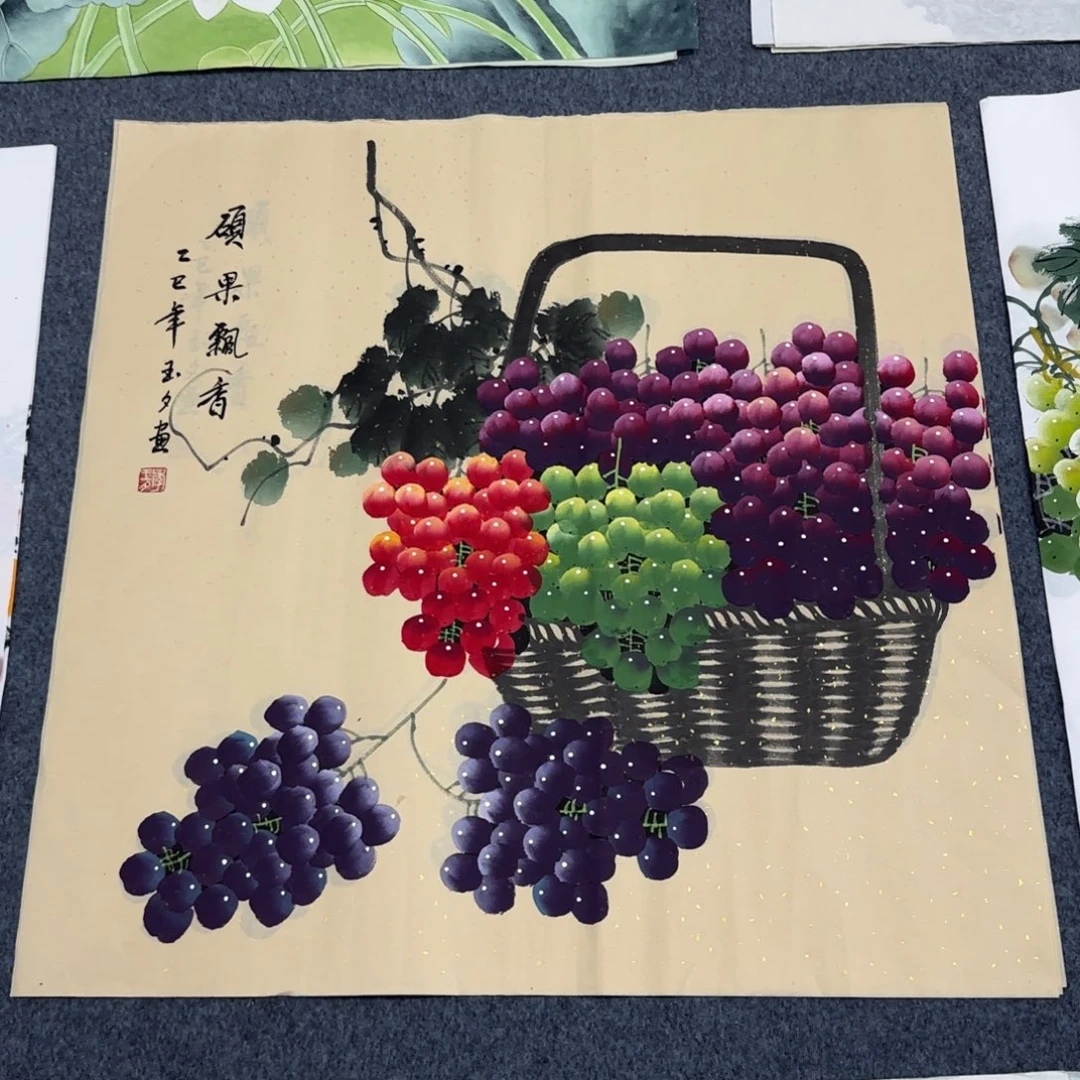 国画尺寸70X70手绘作品