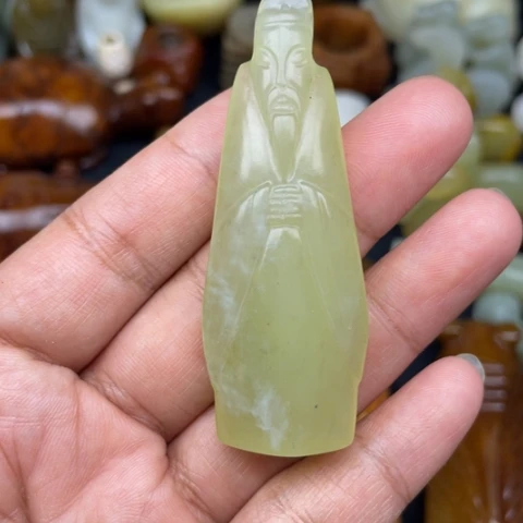 未镶嵌蛇纹石玉颈饰66