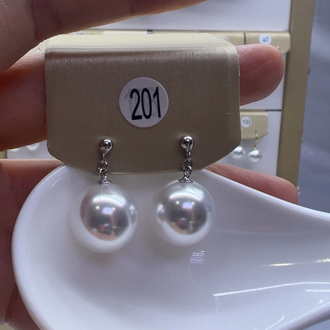 淡水珍珠银S925镶嵌耳饰