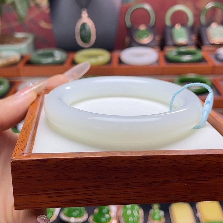 和田玉手镯59.6未镶嵌