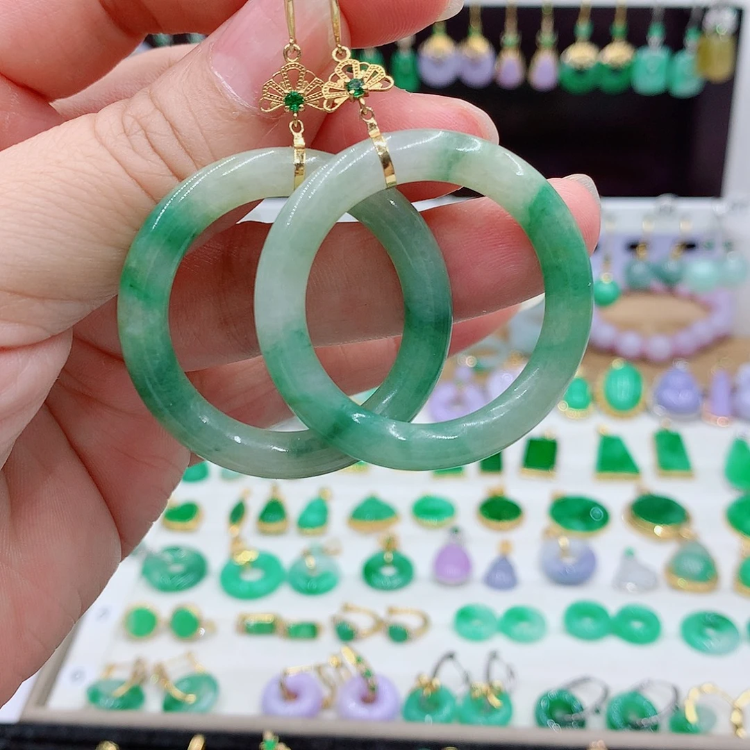 18K金镶嵌翡翠耳饰