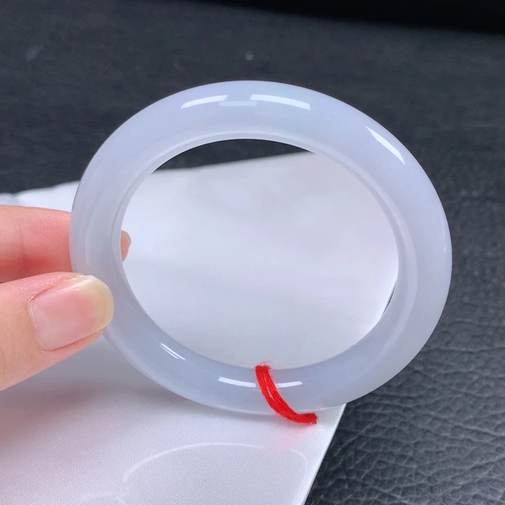 翡翠未镶嵌手镯（圆镯）