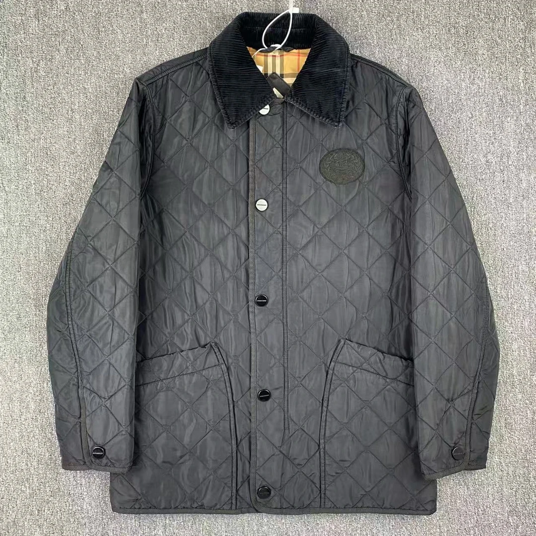 99新 BURBERRY/博柏利 2511129/46码/经典格纹内衬菱格纹缝线夹克
