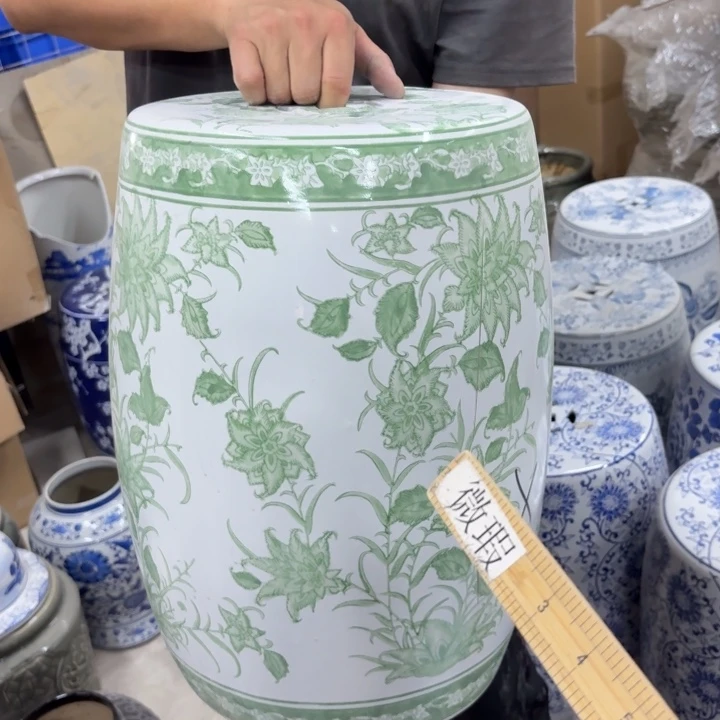 微瑕青花瓷器值得购买