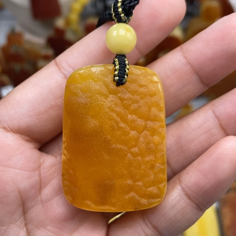 【闪购商品】琥珀颈饰未镶嵌