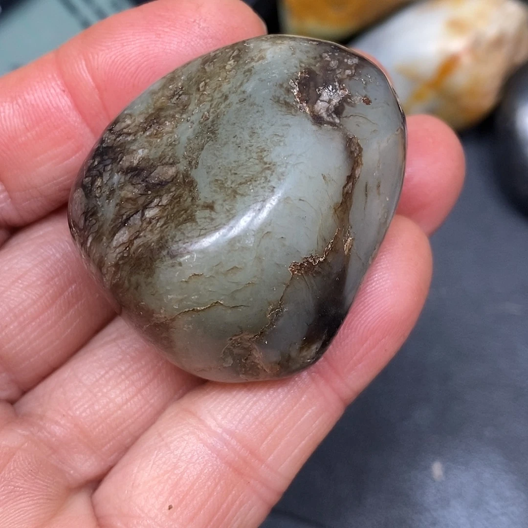 和田玉未镶嵌珠宝奇石