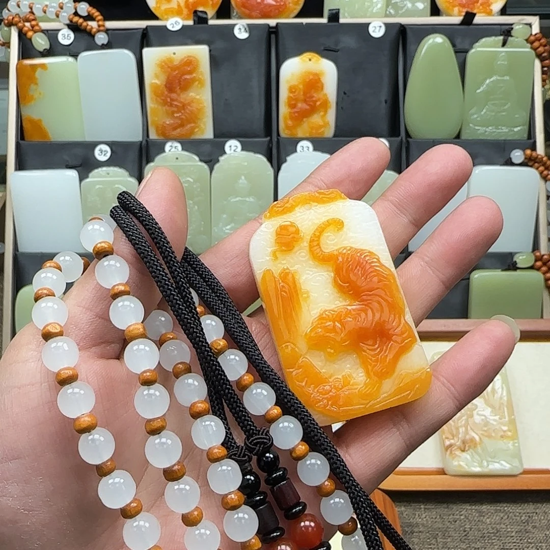 华***子一物一拍皮色虎挂件