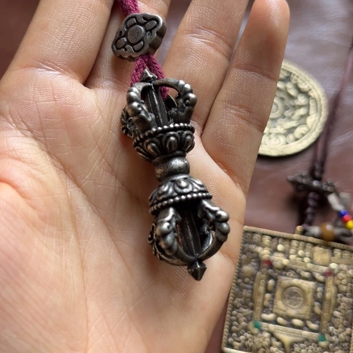 琉璃颈饰陈*欢喜欢的朋友