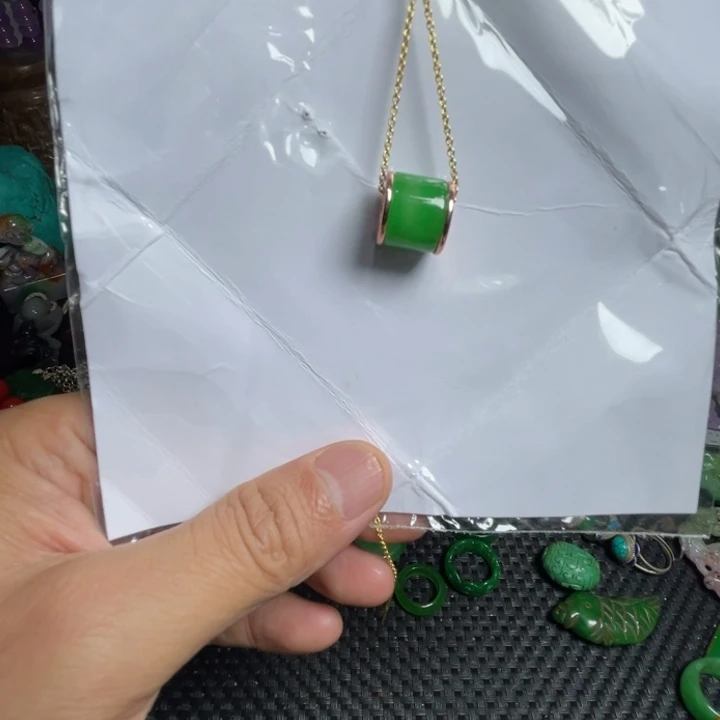 吊坠滴血莲花菩提