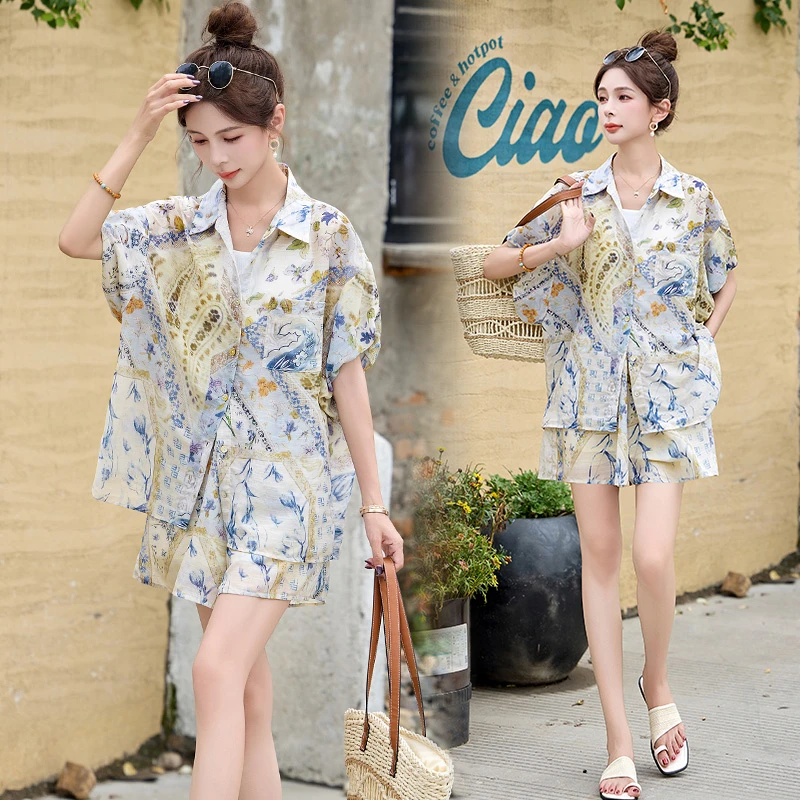 复古港风时尚印花套装女2025年夏季新款小个子洋气减龄短裤两件套
