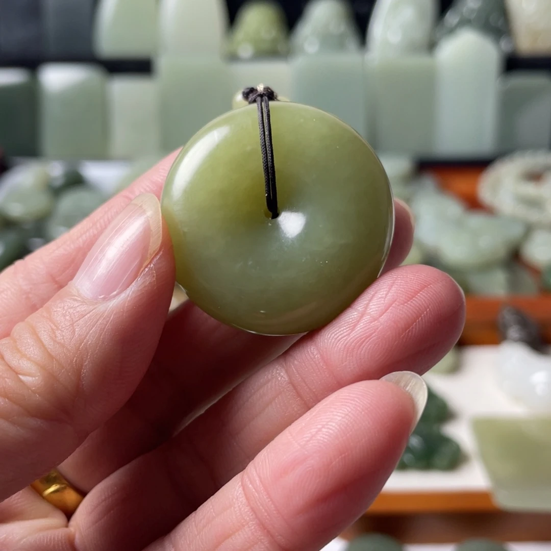 和田玉（糖玉）未镶嵌颈饰