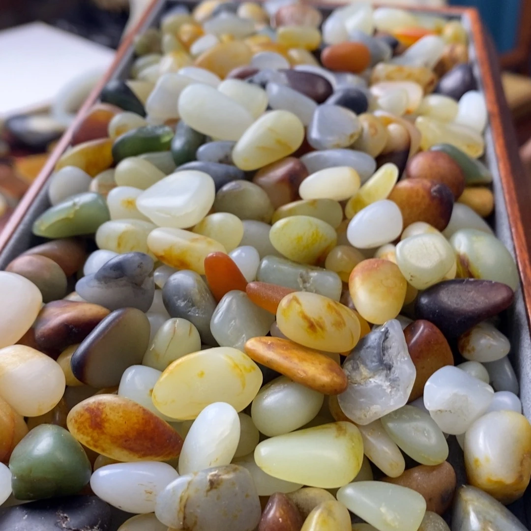 手串未镶嵌和田玉随型籽、随机发货