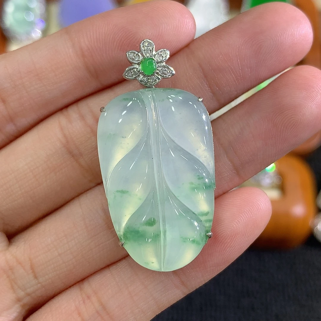 翡翠18K金镶嵌吊坠(不含链)叶子