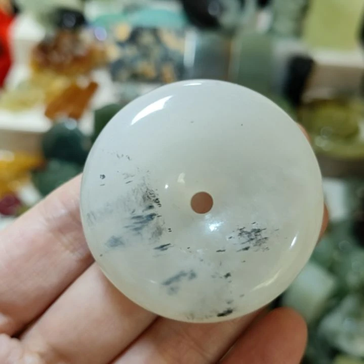 岫玉未镶嵌平安扣