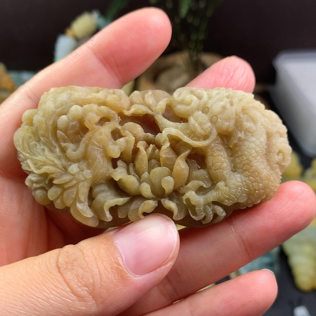 定制翡翠未镶嵌龙凤呈祥