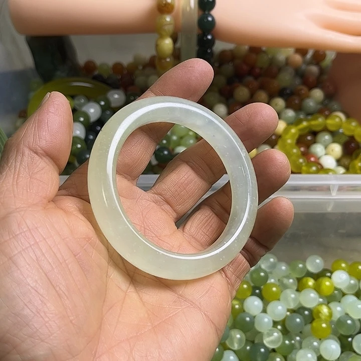合金蛇纹石玉颈饰