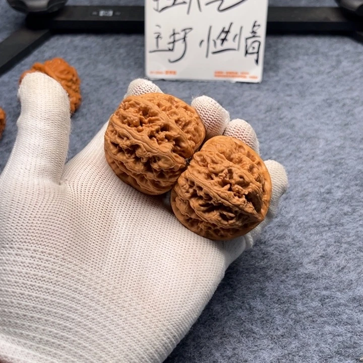 文玩核桃把件粗筋43